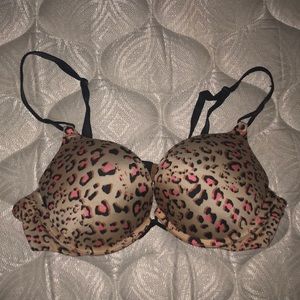 Victoria Secret bombshell bra